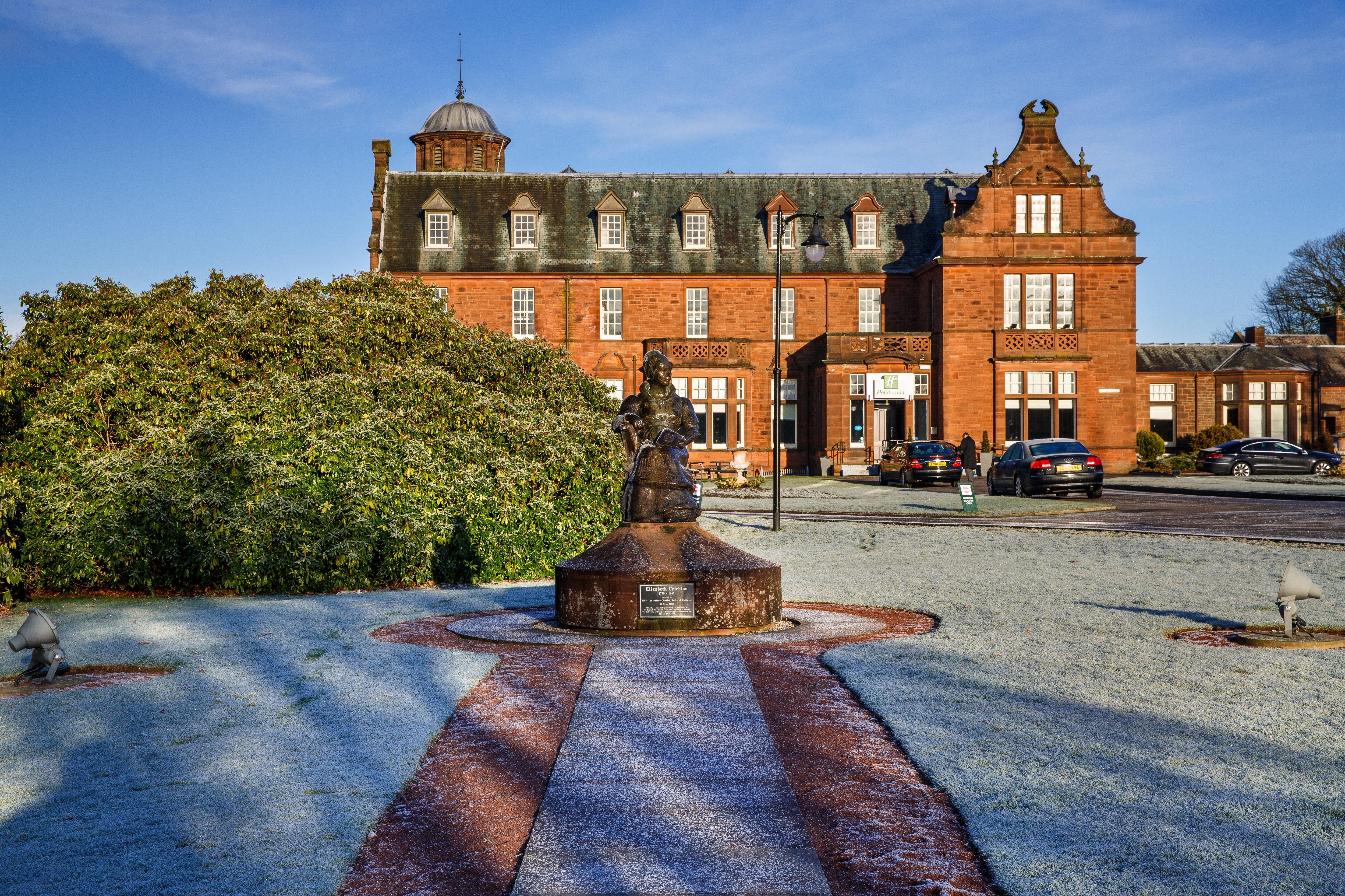 Holiday Inn Dumfries By Ihg Экстерьер фото