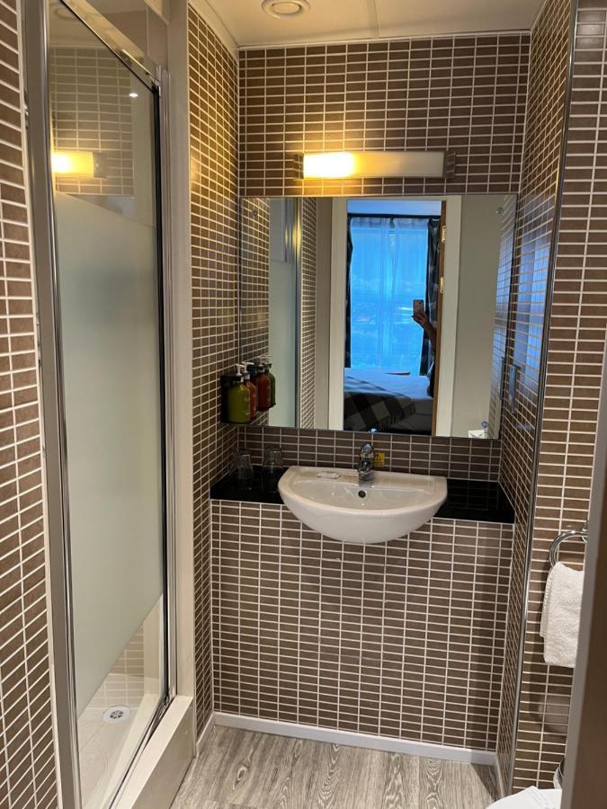 Holiday Inn Dumfries By Ihg Экстерьер фото