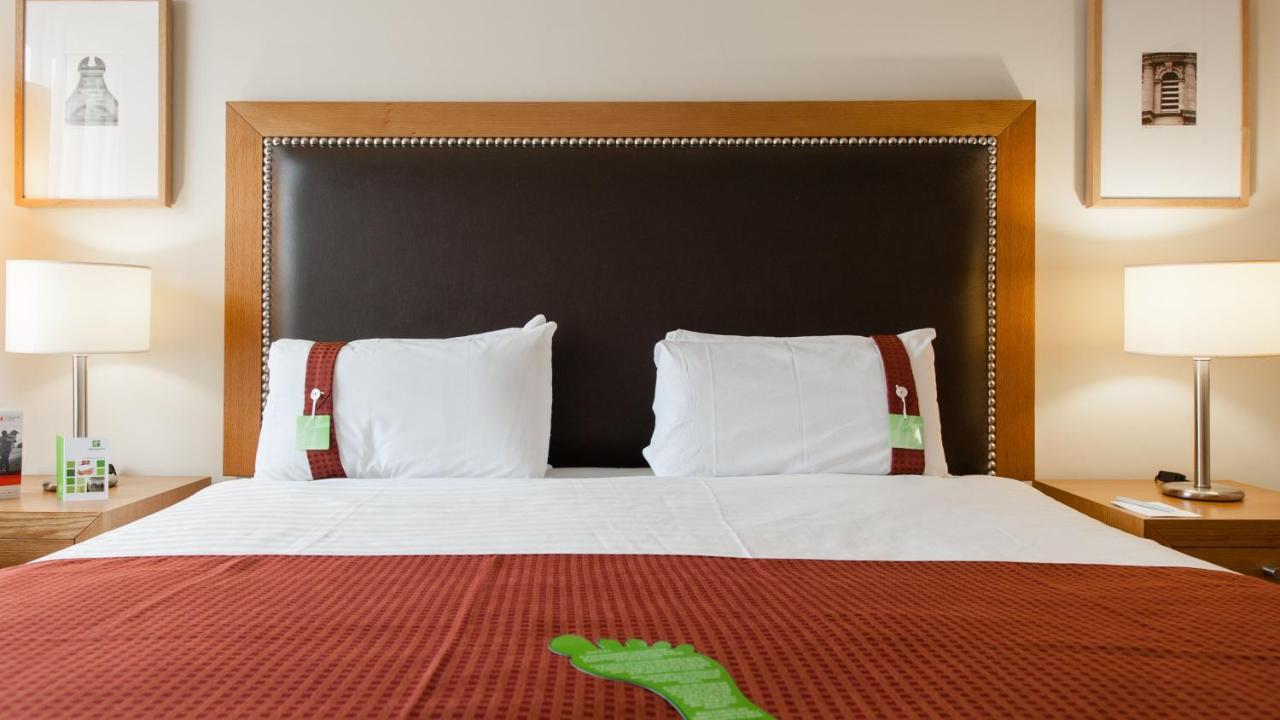 Holiday Inn Dumfries By Ihg Экстерьер фото