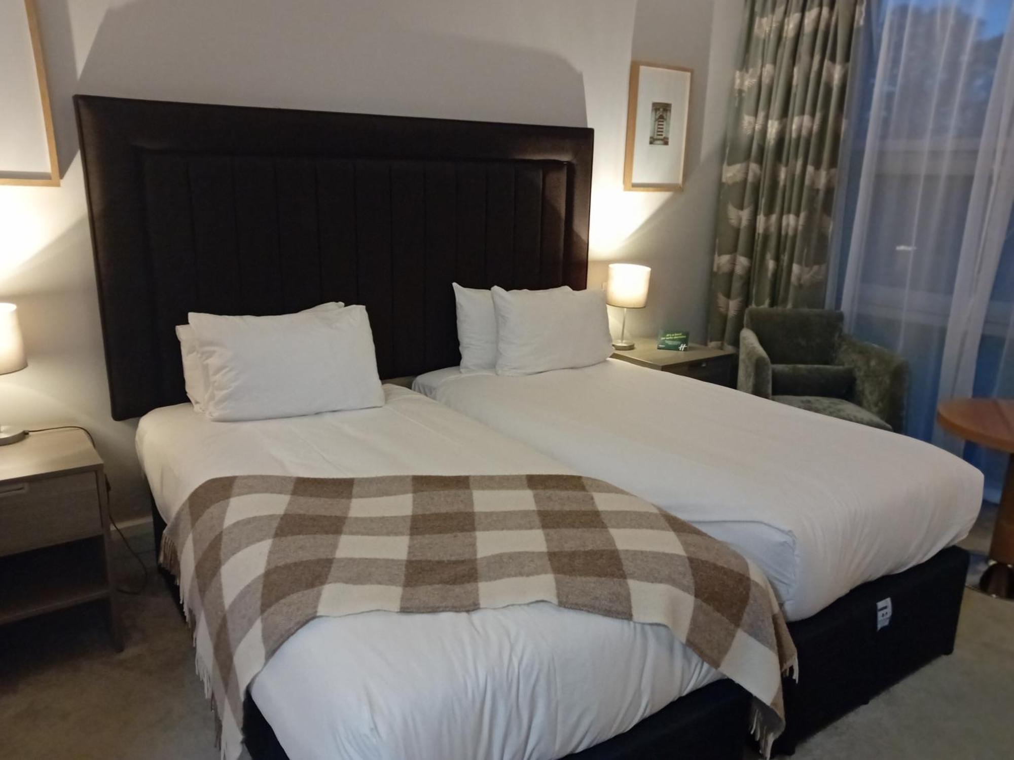 Holiday Inn Dumfries By Ihg Экстерьер фото