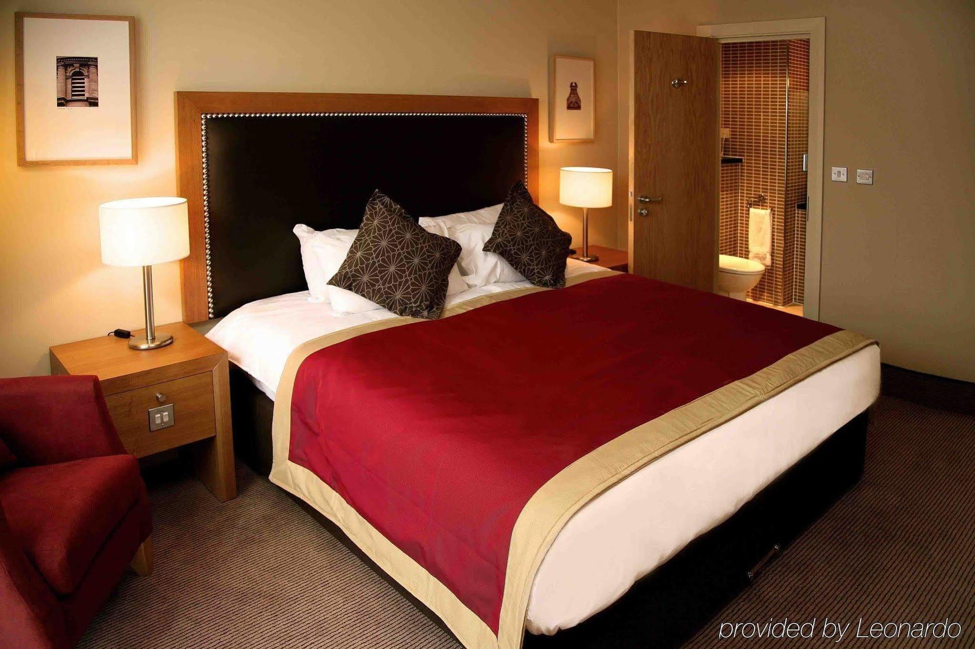 Holiday Inn Dumfries By Ihg Экстерьер фото