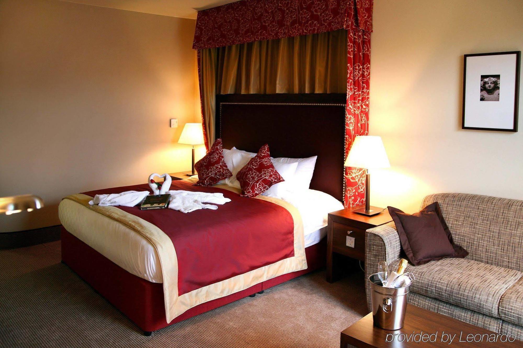 Holiday Inn Dumfries By Ihg Экстерьер фото